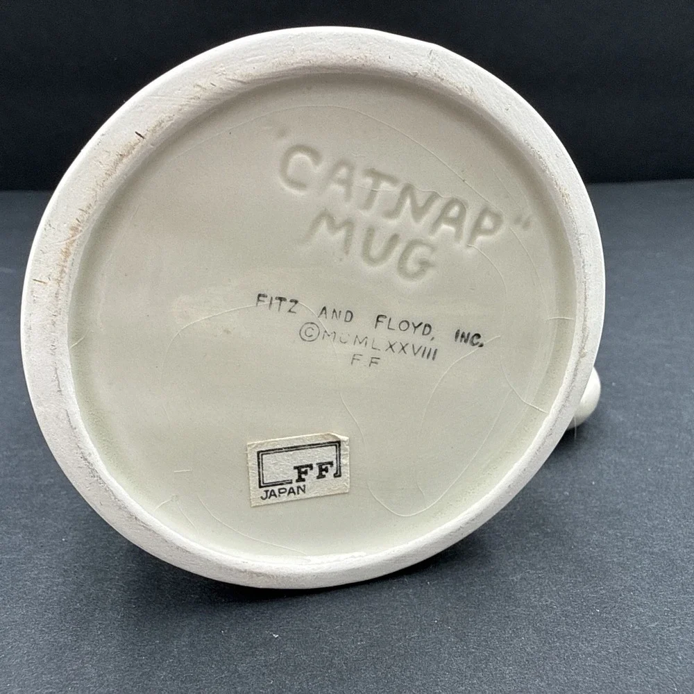Vintage Catnap Mug Retired Fitz and Floyd 1977 Cat Peek Handle Fish in Bottom